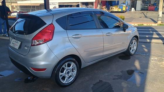 FORD FIESTA 1.5 SE HATCH 16V FLEX 4P MANUAL